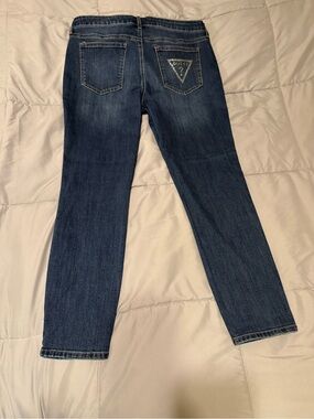 GUESS Women's Indigo Skinny Jeans with Back Logo